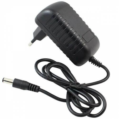 Technomax 12 volt 2 Amper Çokamaçlı Adaptör Güçkaynağı-TM2103