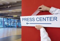 Geçici montaj bandı Çıkarılabilir Pet Kumaş Kauçuk Bazlı Yapışkan Sistemi 50mmx5mt