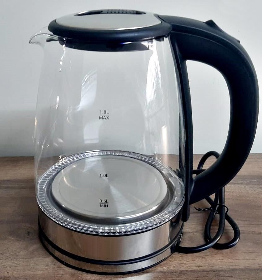 Crown Cam Kettle Elektrikli Su Isıtıcı Cam Gövdeli Led Aydınlatmalı 1500W 1,8 Lt